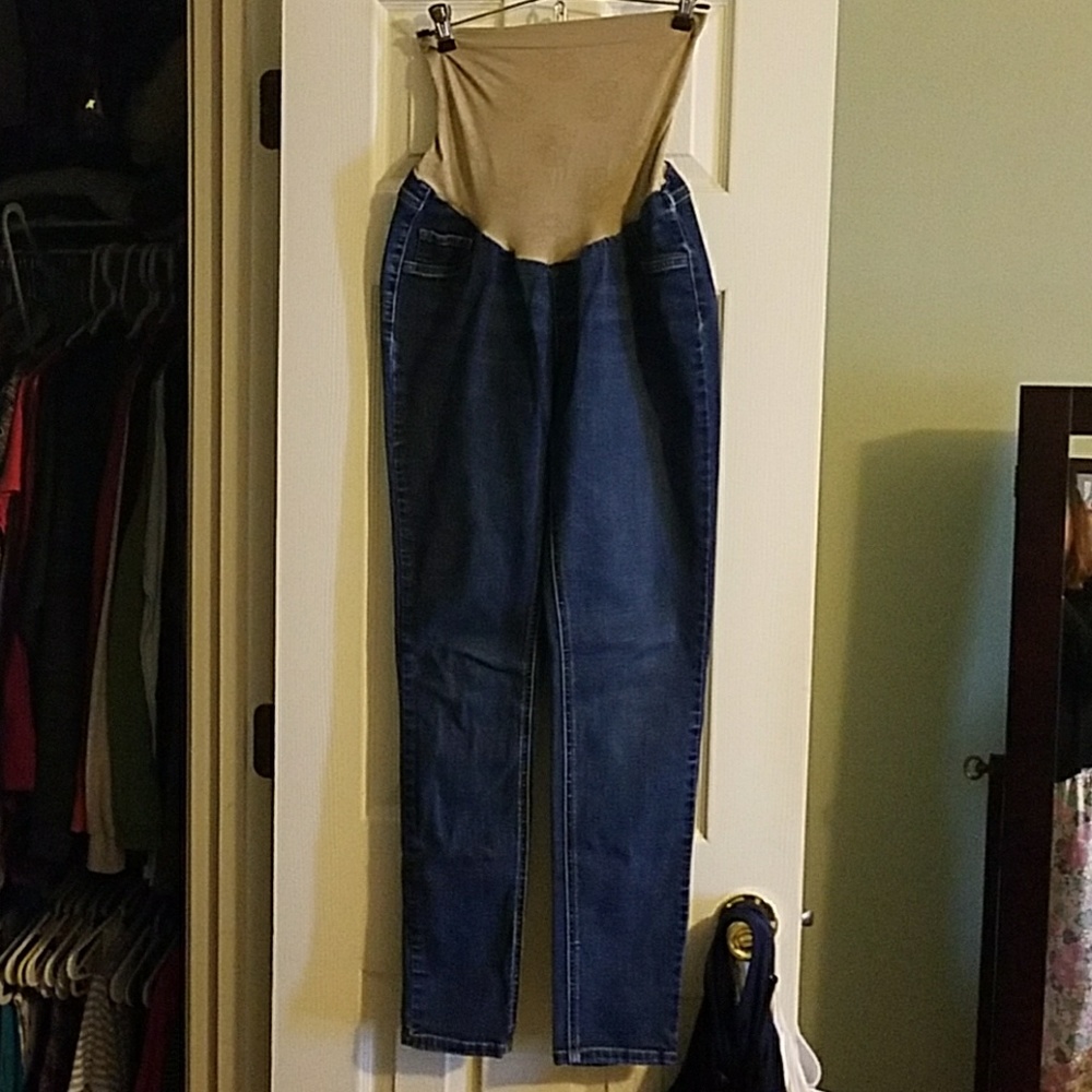 Jessica Simpson maternity jeans